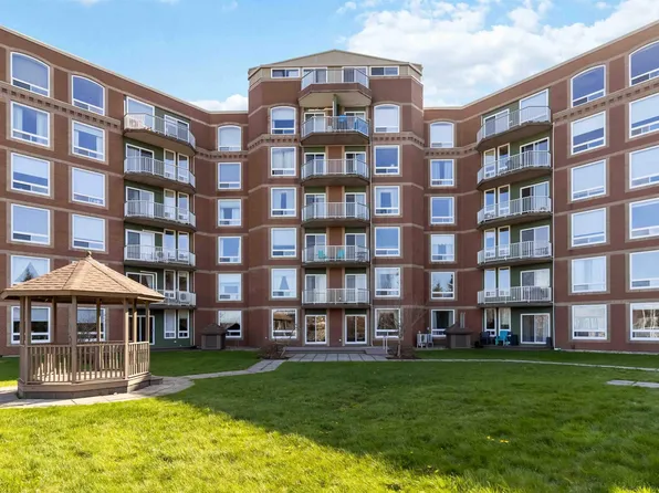 10 Regency Park Dr #401, Halifax, NS B3S 1P2