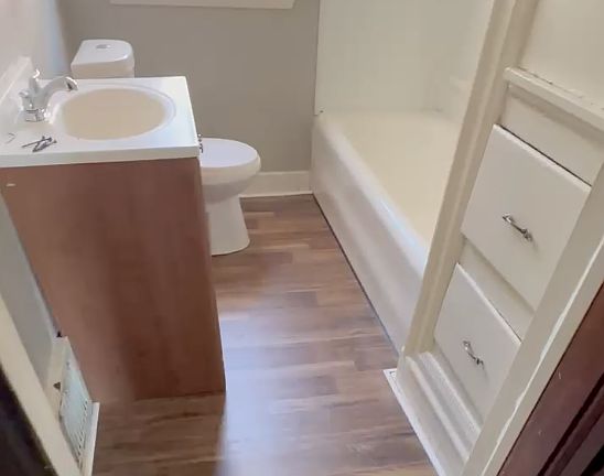 5th image of 916-918 Peckham St #1