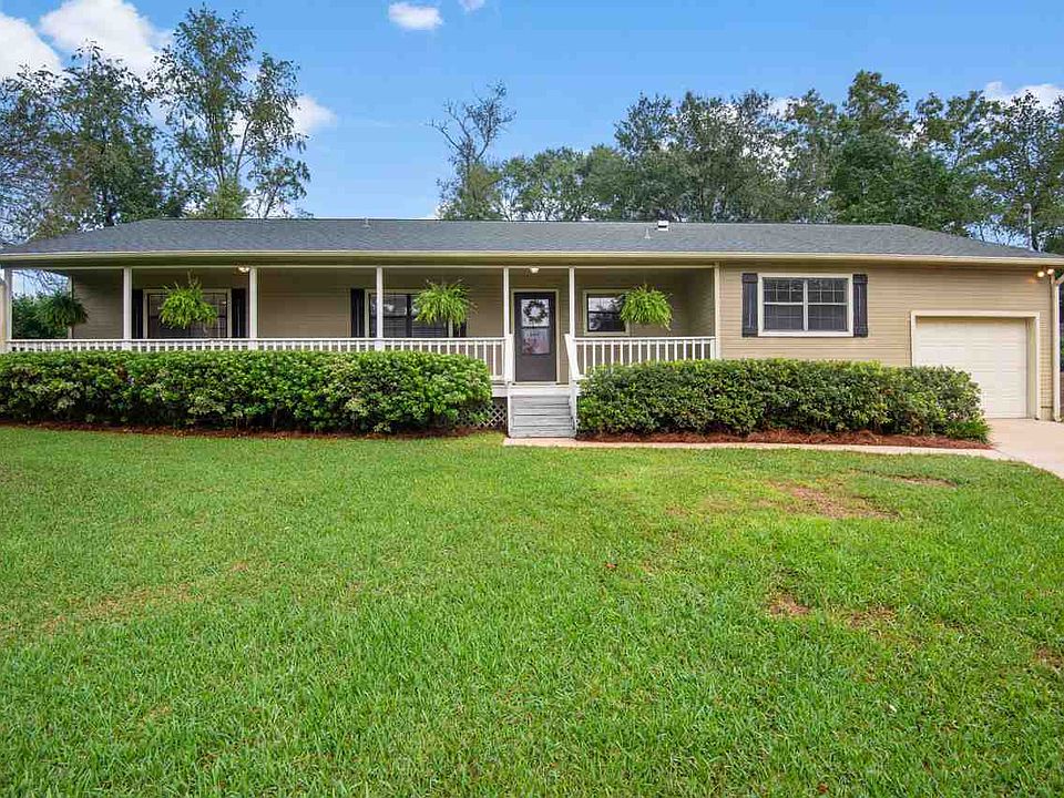 1st image of 3000 Venetian Ct
