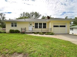 208 Woods Ave, Excelsior Springs, MO 64024
