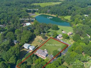 3231 Windrow Ln, Matthews, NC 28105
