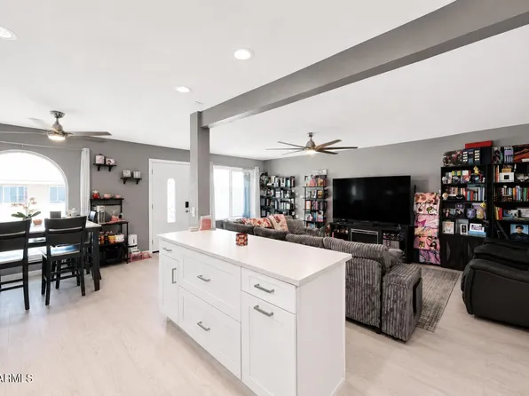 2209 N RECKER Road, Mesa, AZ 85215