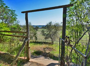1536 Sorrel Creek Dr, Canyon Lake, TX 78133