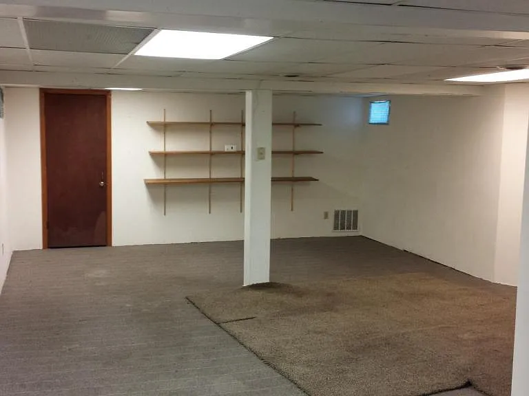 916 Vine St — Photo 1