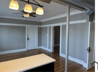 7412 S Prairie Ave #3R, Chicago, IL 60619