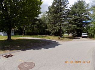 2 Stark St, Belmont, NH 03220