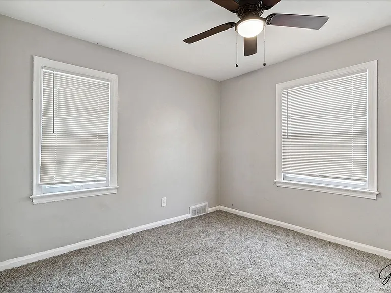 Puritan Manor — Photo 12