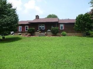 24 Sunrise Dr, Cartersville, GA 30121