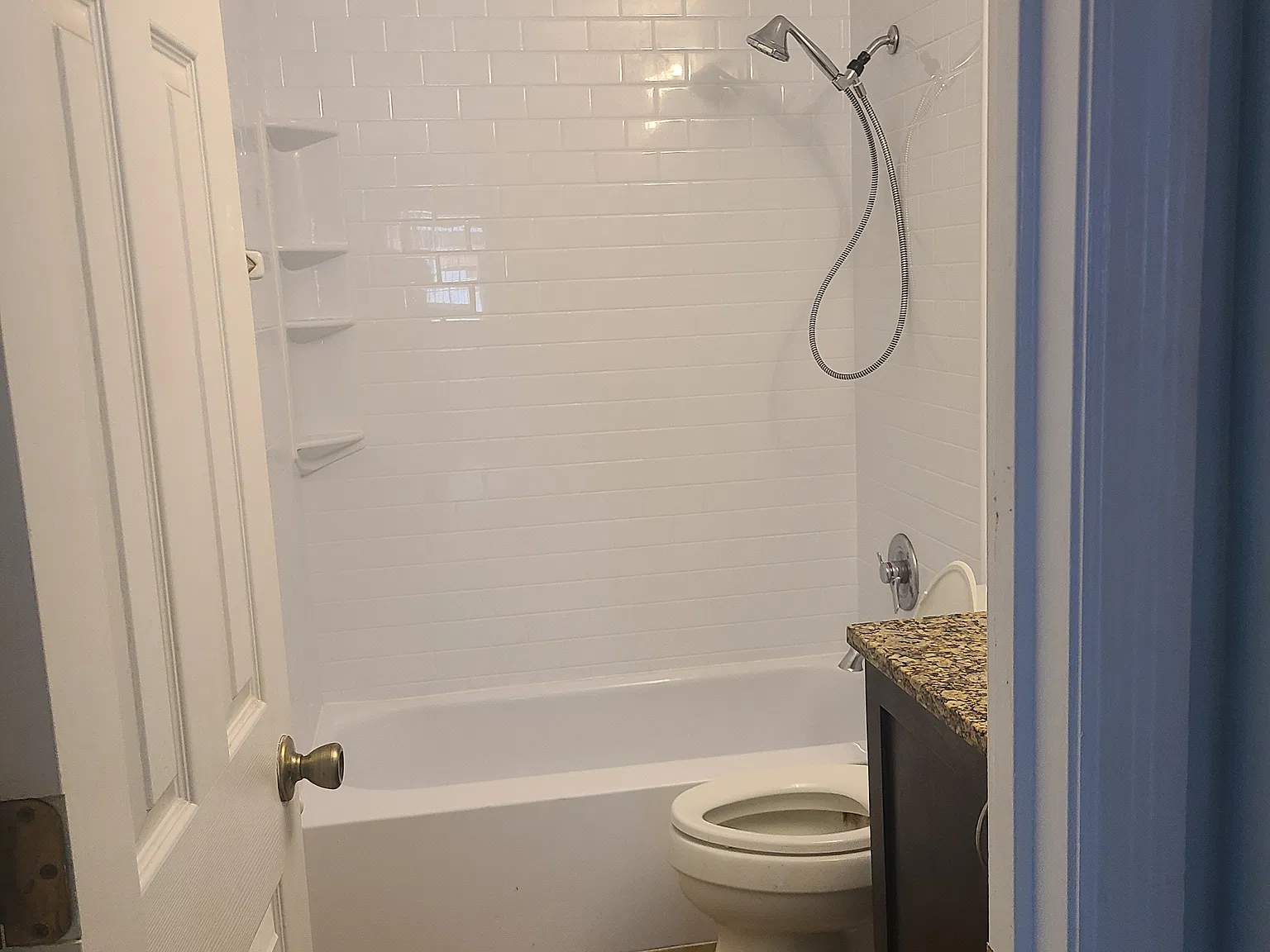 2 bed, 1000 sqft, $1,700 — Photo 4