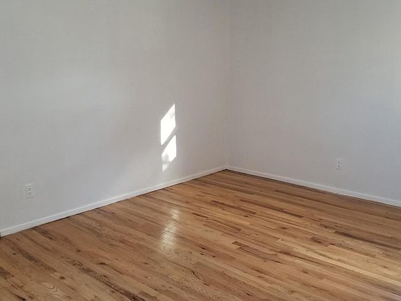 5th image of 763 Armstrong Ave #A
