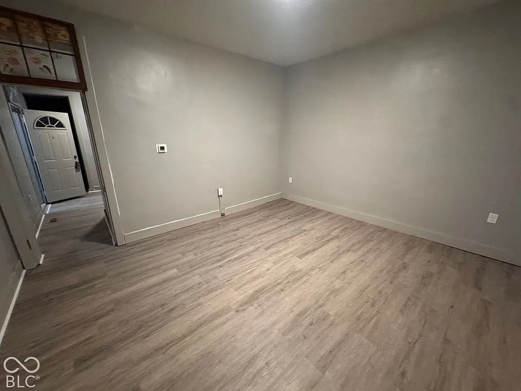 3 bed, 1.0 bath, 1407 sqft, $1,400 — Photo 4