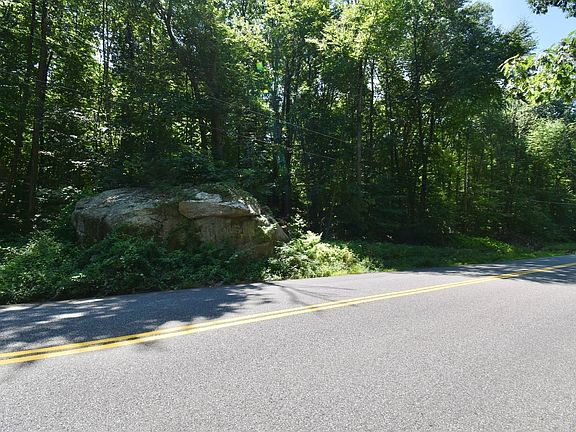 5th image of 6 Hampden Ct