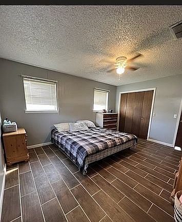 3rd image of 809 N Travis St