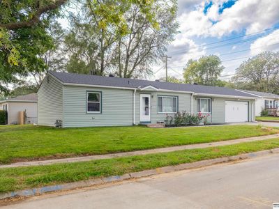 7518 Diane Ct, La Vista, NE, 68128