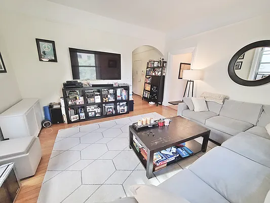 Rented by Rachel Realty | media 14