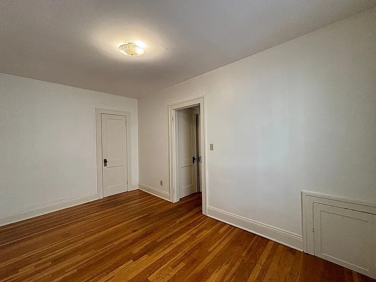 2166 Grand Ave — Photo 14