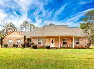 3 Meadowview Ln, Sumrall, MS 39482