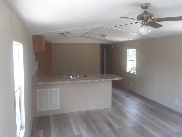 1505 Goodyear Ave #5 — Photo 12