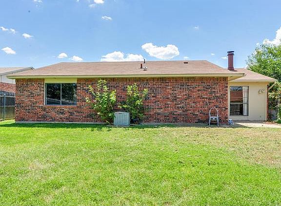 5th image of 6701 Greenfield Dr