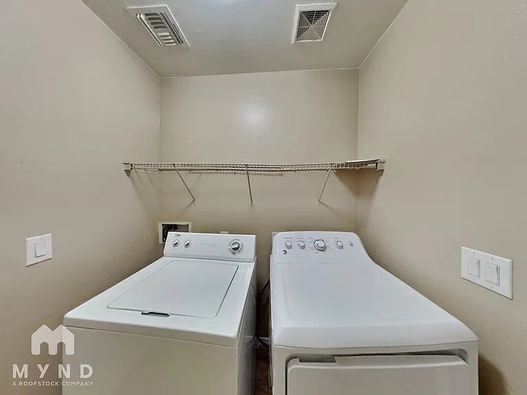 36590 W San Clemente St — Photo 17