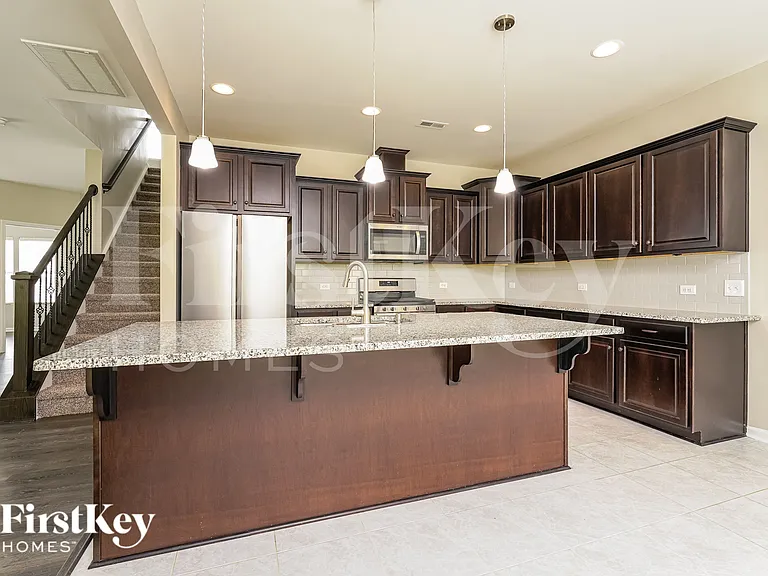 4670 Wesmar Ct — Photo 7