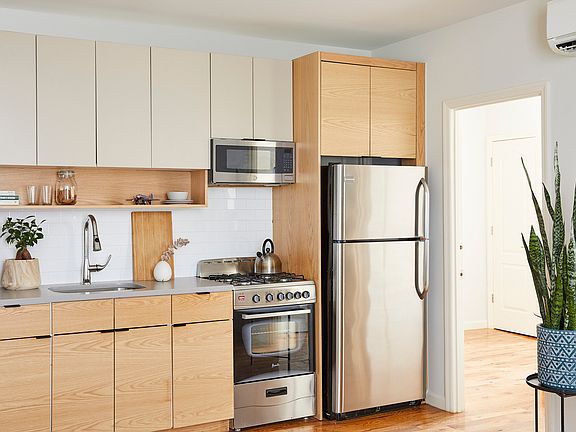4th image of 448 Wilson Ave #2BB