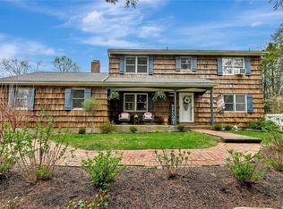 15 Gull Hill Dr, Northport, NY 11768