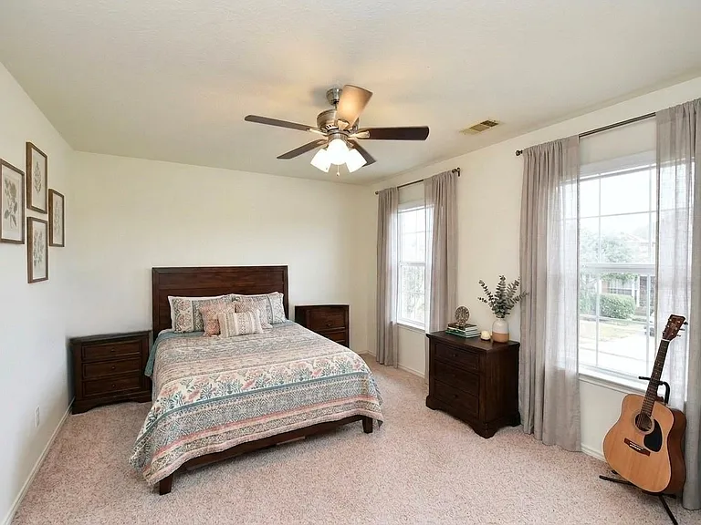7215 Ravenswood — Photo 18