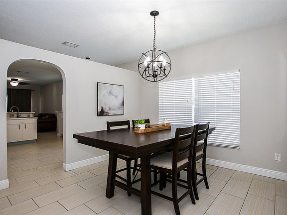 5th image of 19249 NW 14th Street