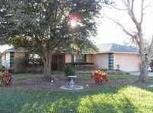 113 E Delaware St, Tavares, FL 32778