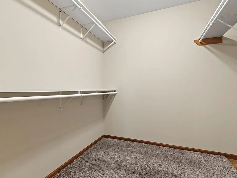 Perry Creek Townhomes - Midland, MI — Photo 10