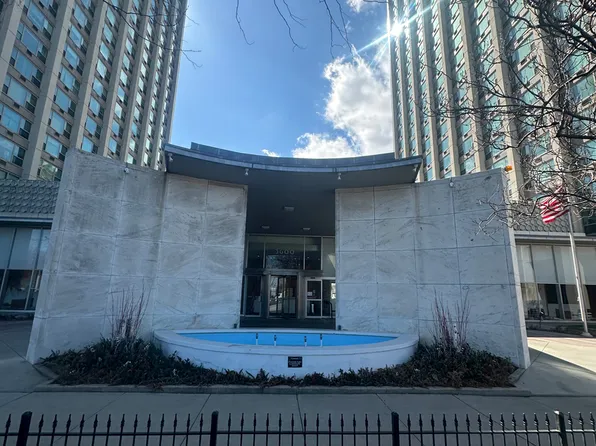 3600 N Lake Shore Dr APT 1624, Chicago, IL 60613