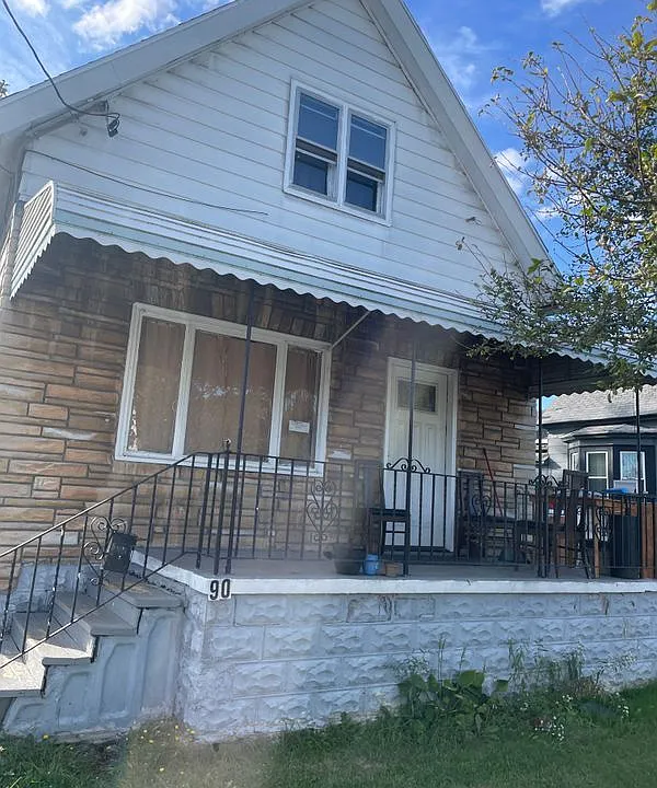 90 Goodyear Ave #REAR