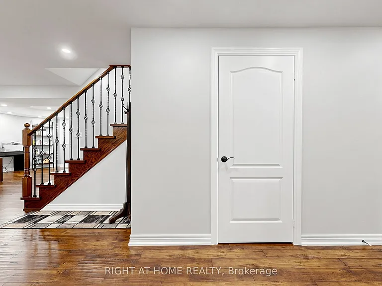 46 Aishford Rd #BASEMENT — Photo 23