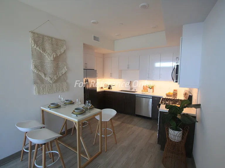1265 S Stearns Dr — Photo 5