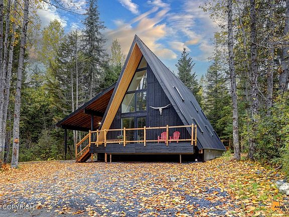 2nd image of 186 Banff Cir