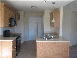 5th image of 308 Chalet Cir