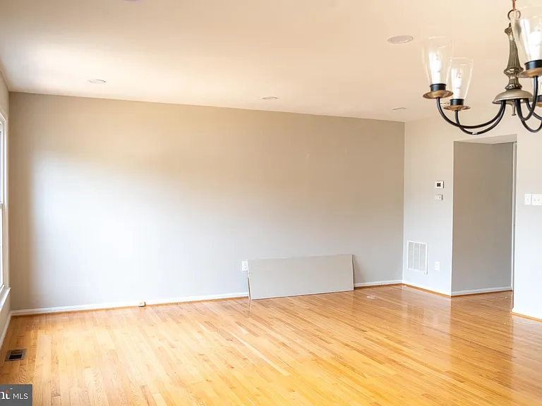 3970 Bradwater St — Photo 10