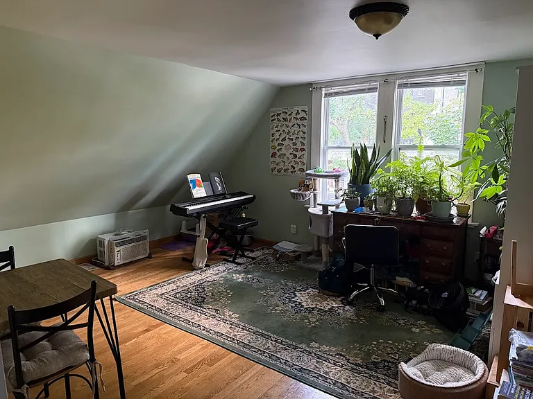 2819 W Lyndale St #2 — Photo 2