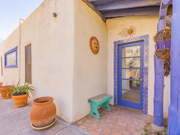 6 Main St, La Luz, NM 88337