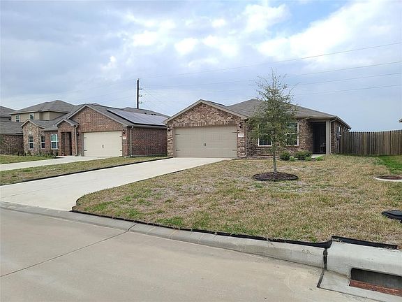 2nd image of 3013-3013 Iron Woods Dr