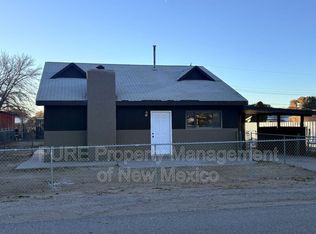 4620 Sunlight Ln SW, Albuquerque, NM 87105