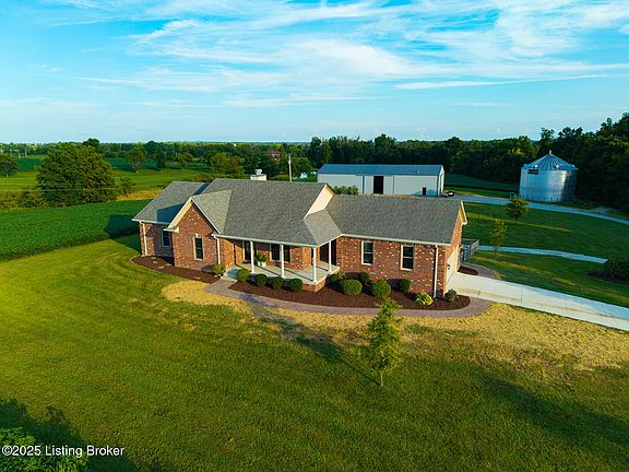 3rd image of 2264 Anderson Ln