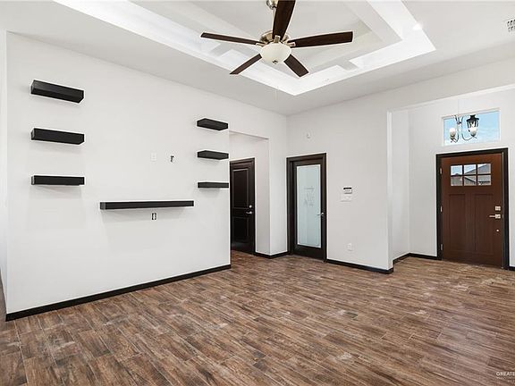 2nd image of 488 Balli Cir