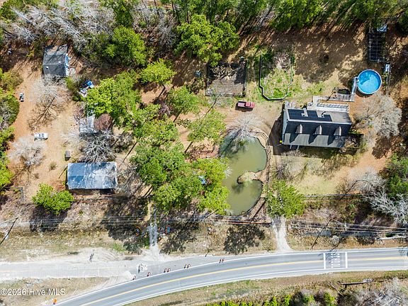 3rd image of 1098 Hoover Road