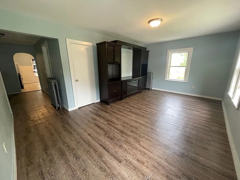 19-21 Pond St — Photo 11