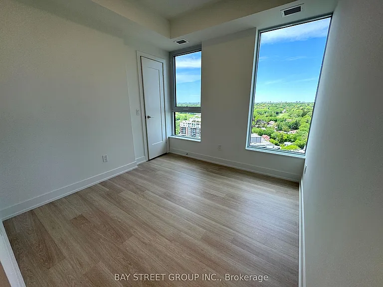 60 Central Park Dr #2013 — Photo 14