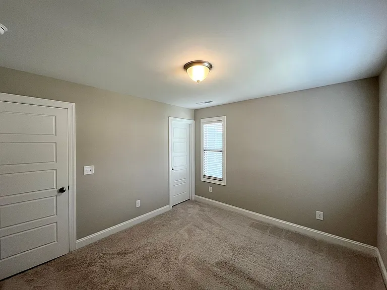 1002 Greatland Rd — Photo 17