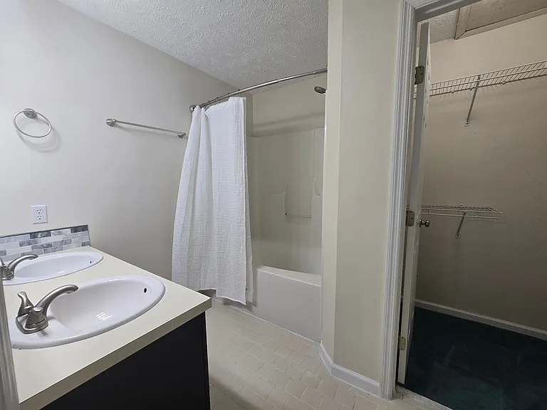3411 Lainey Ln #C — Photo 18