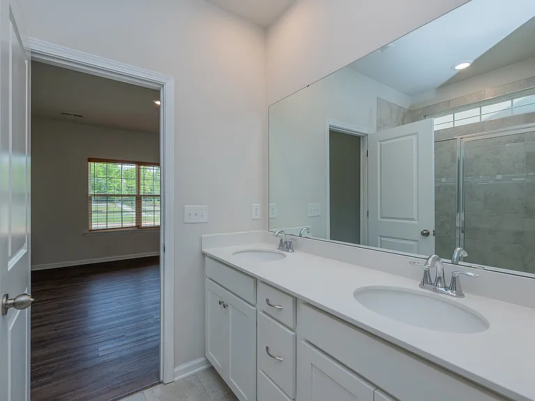 109 Magnolia St — Photo 17